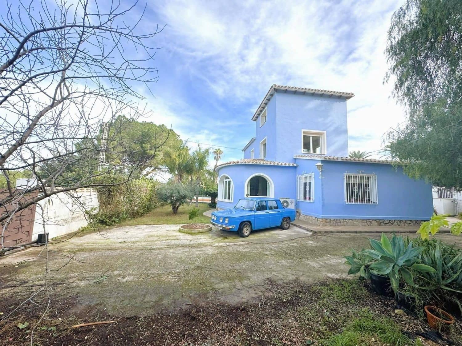 6 bedroom Villa for sale in Denia with pool garage - € 795,000 (Ref: 9637584)