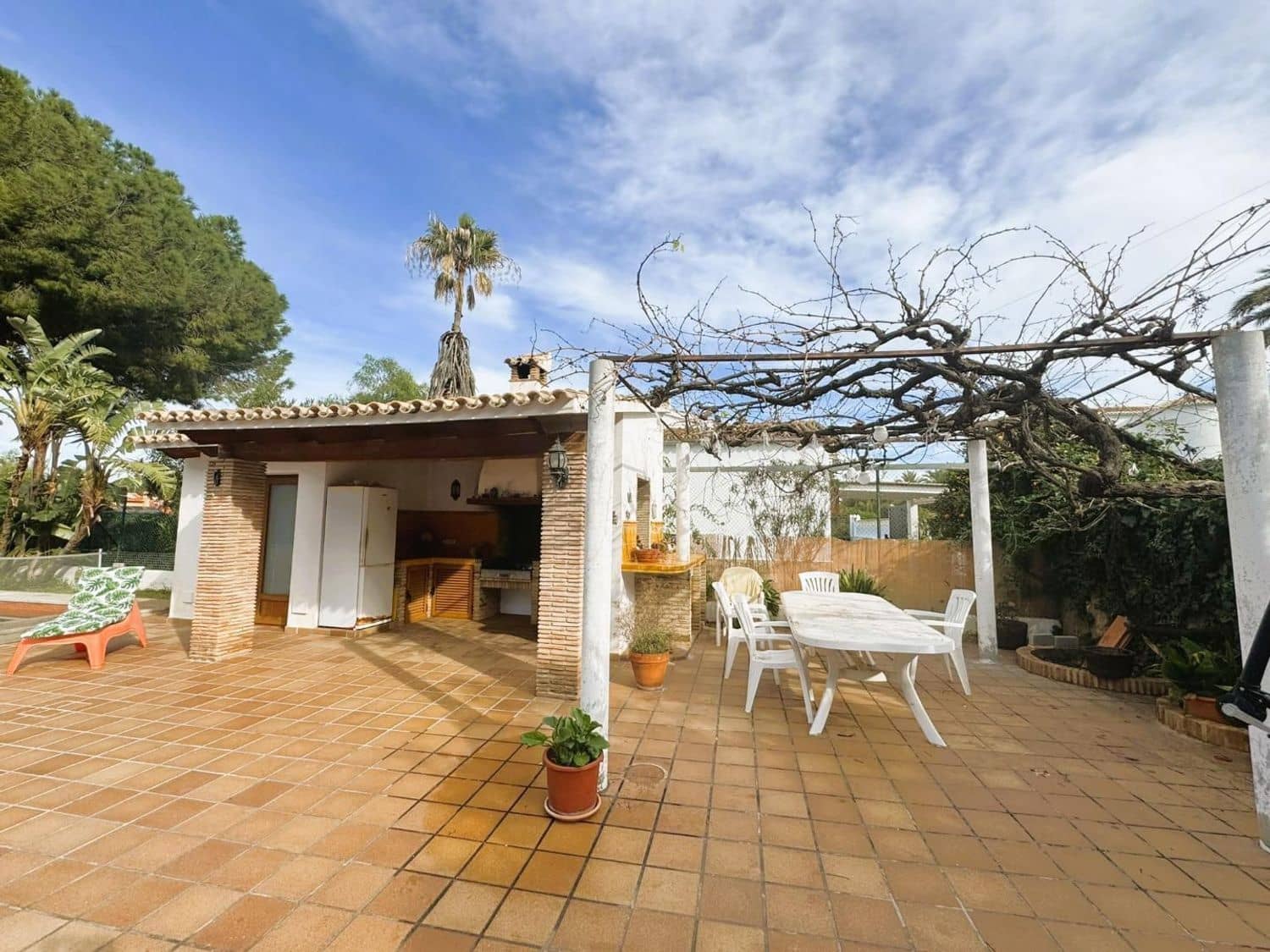 6 bedroom Villa for sale in Denia with pool garage - € 795,000 (Ref: 9637584)
