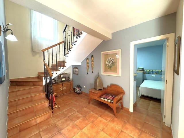 6 bedroom Villa for sale in El Montgó, Dénia with pool garage - € 795,000 (Ref: 9637584)