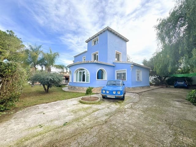6 bedroom Villa for sale in El Montgó, Dénia with pool garage - € 795,000 (Ref: 9637584)