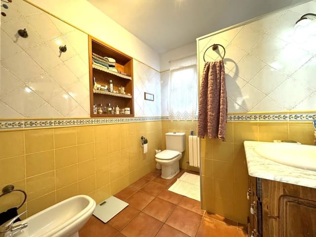 6 bedroom Villa for sale in El Montgó, Dénia with pool garage - € 795,000 (Ref: 9637584)