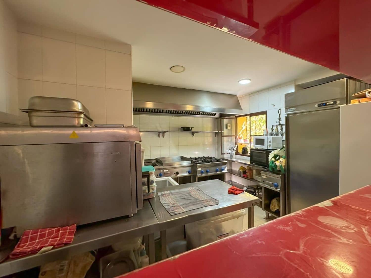 Commercieel te huur in Denia - € 2.040 (Ref: 9637587)