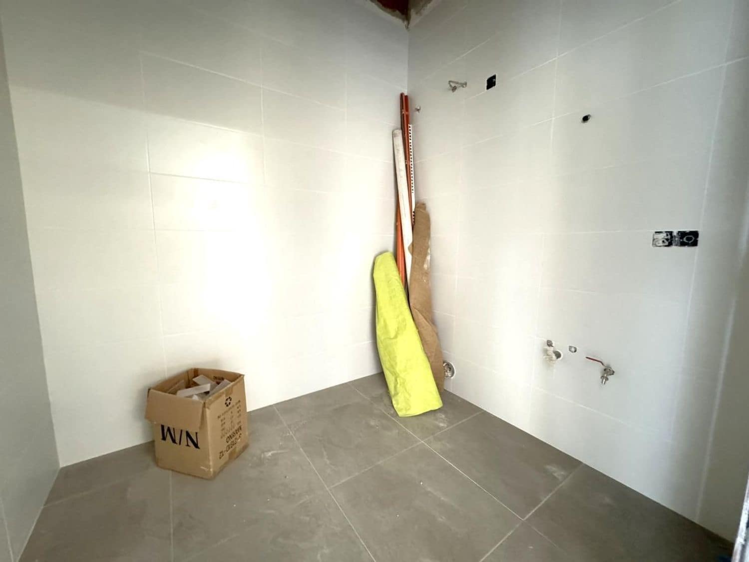 Commercieel te huur in Denia - € 1.500 (Ref: 9637589)