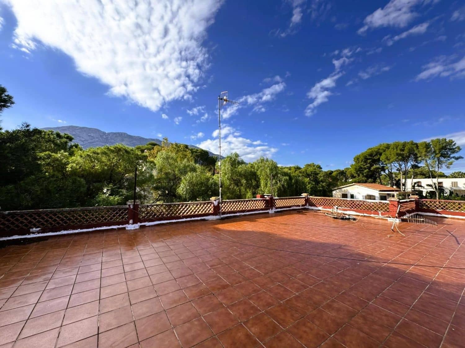 11 makuuhuone Huvila myytävänä paikassa Denia - 817 000 € (Ref: 9637593)