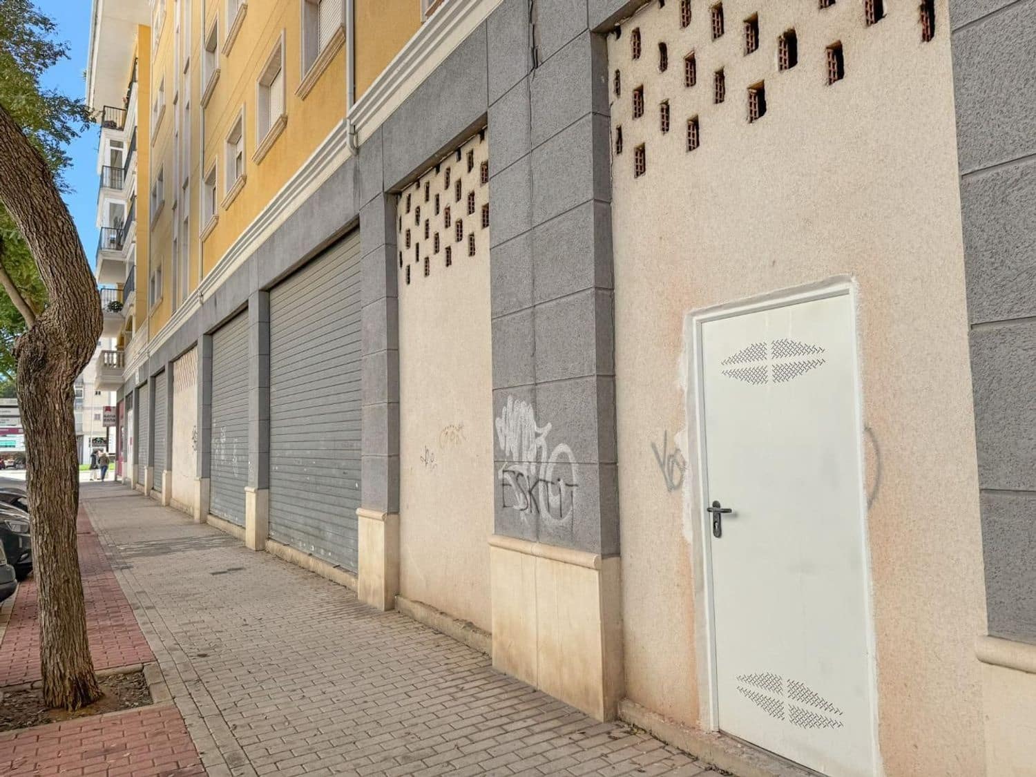 Kommersiell til leie i Denia - € 4 800 (Ref: 9637594)