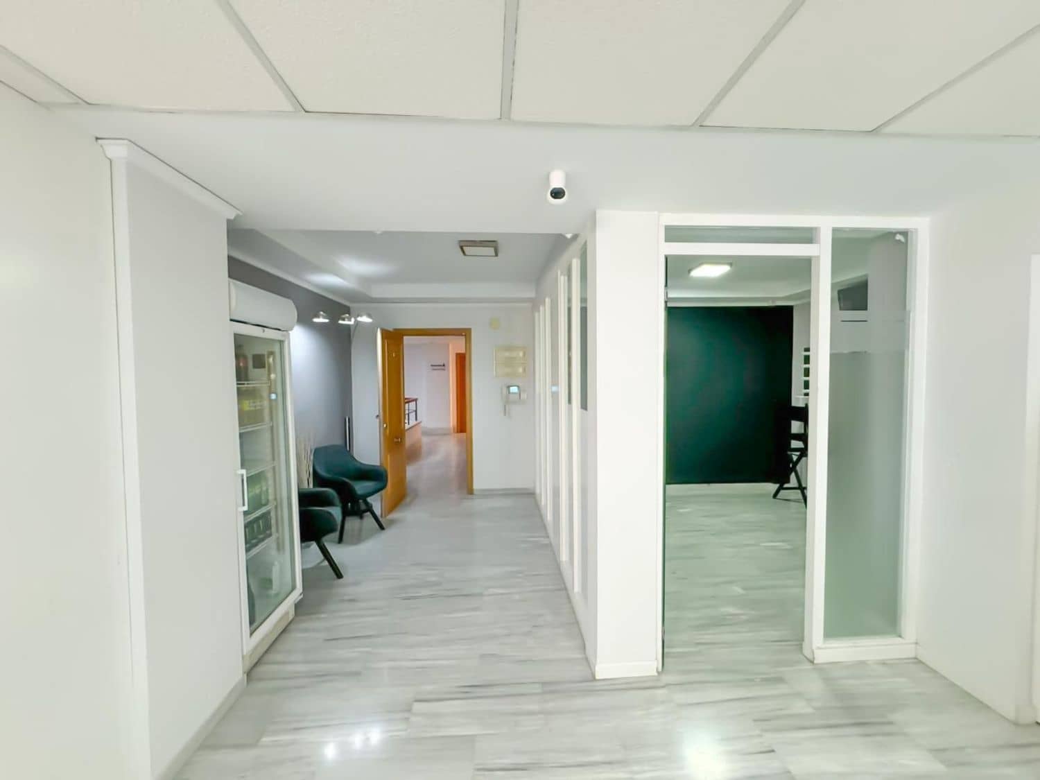 Local Commercial à louer à Denia - 700 € (Ref: 9637596)