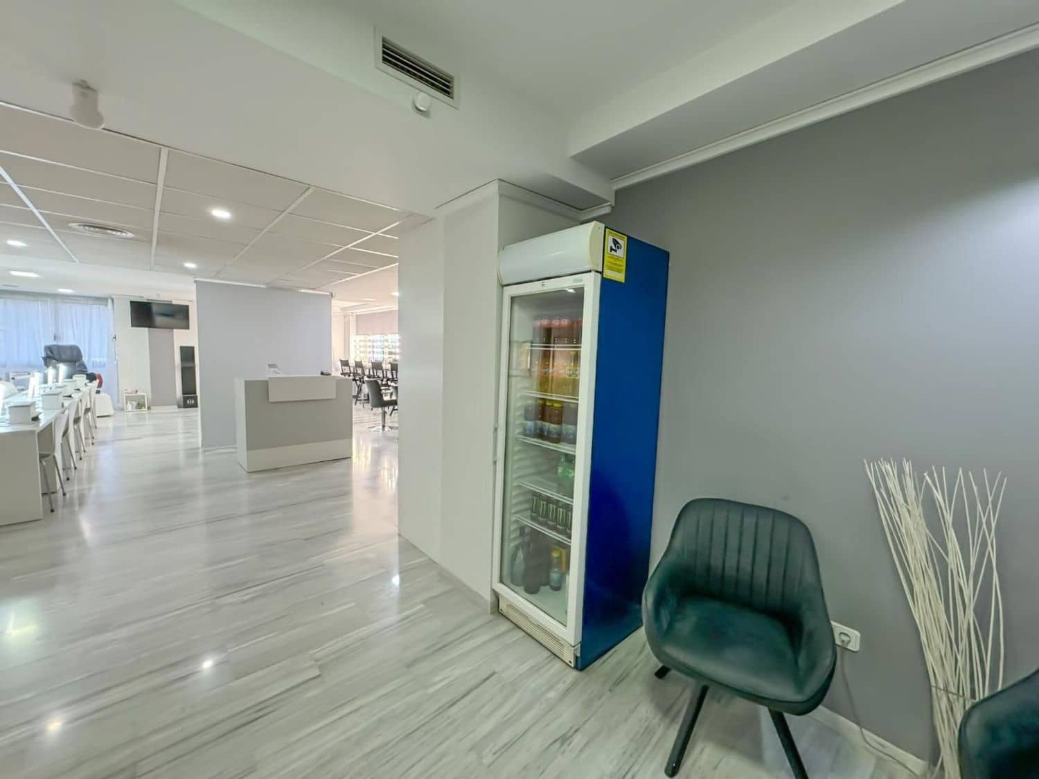 Local Commercial à louer à Denia - 700 € (Ref: 9637596)