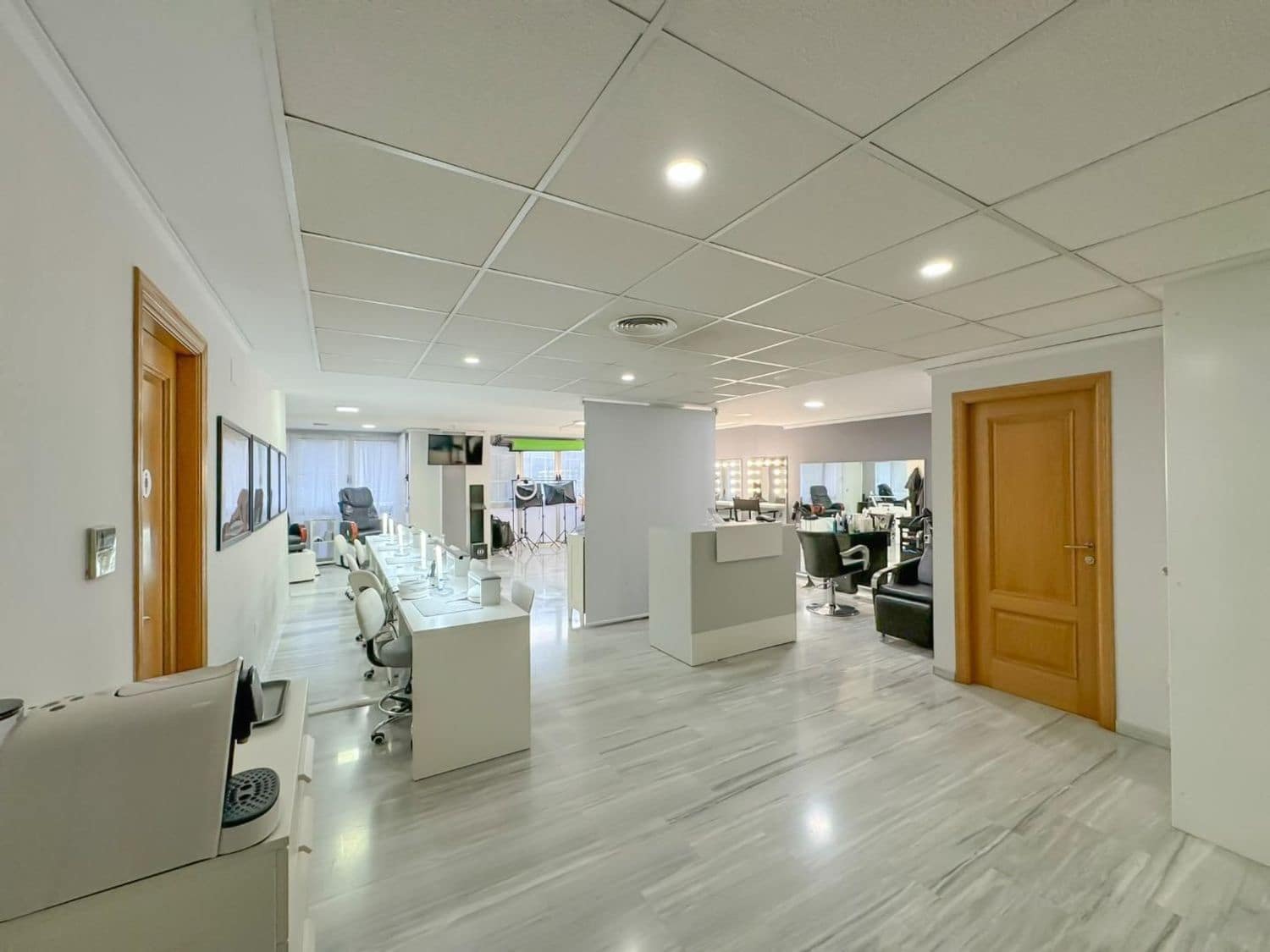 Local Commercial à louer à Denia - 700 € (Ref: 9637596)