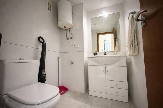 Toimisto vuokrattavana paikassa Centro Urbano, Dénia - 450 € (Ref: 9656091)