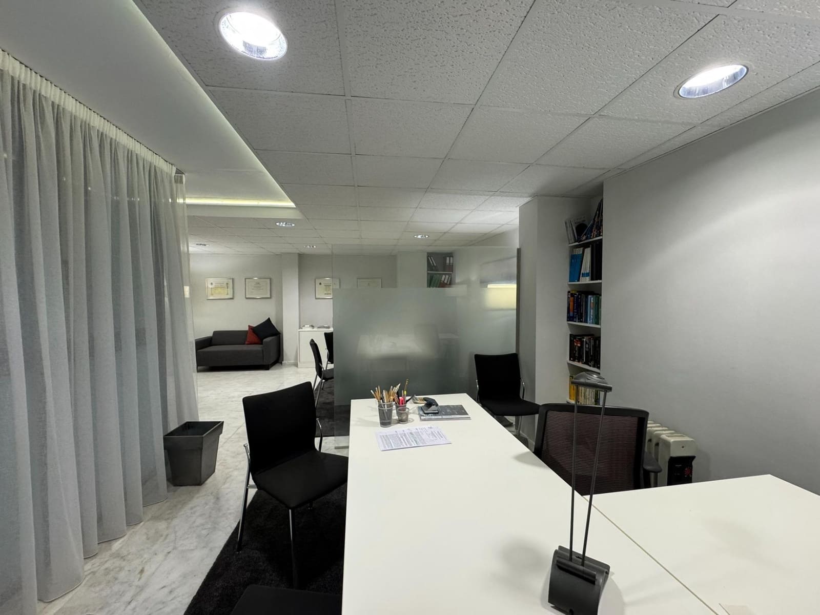 Toimisto vuokrattavana paikassa Denia - 450 € (Ref: 9656091)