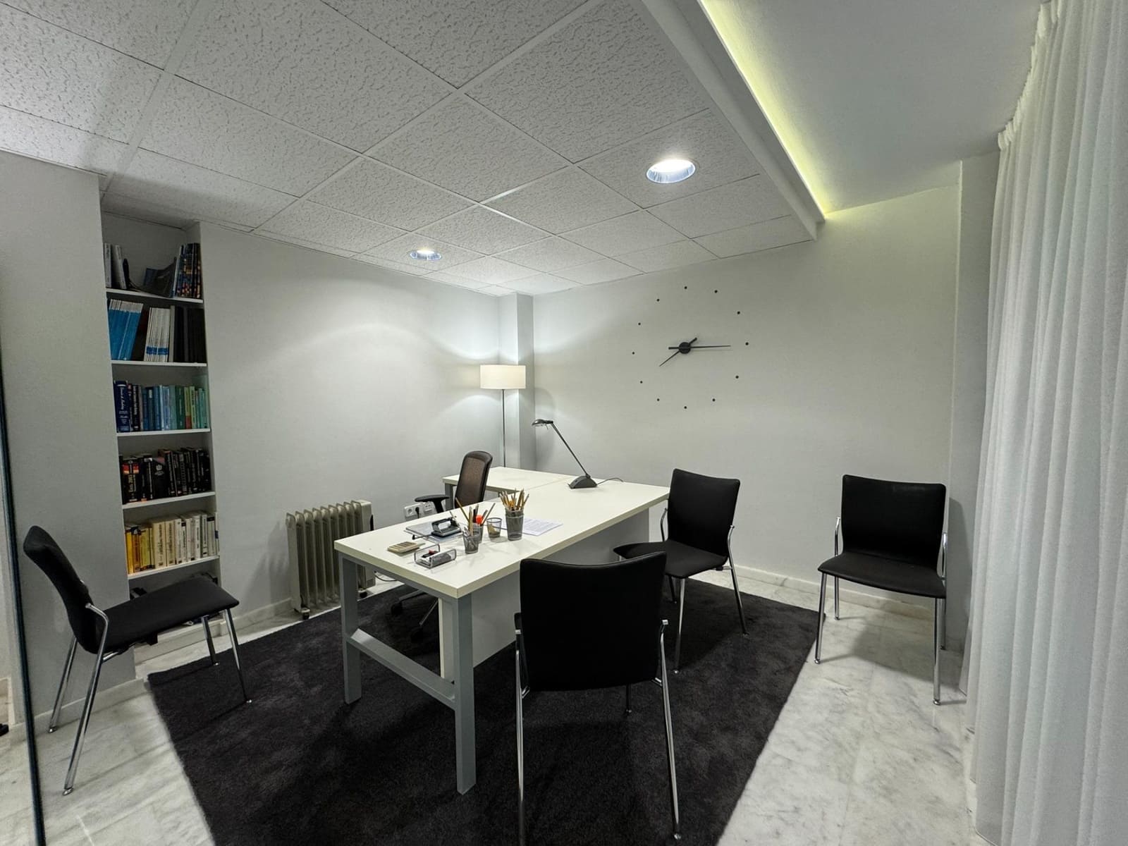 Toimisto vuokrattavana paikassa Denia - 450 € (Ref: 9656091)