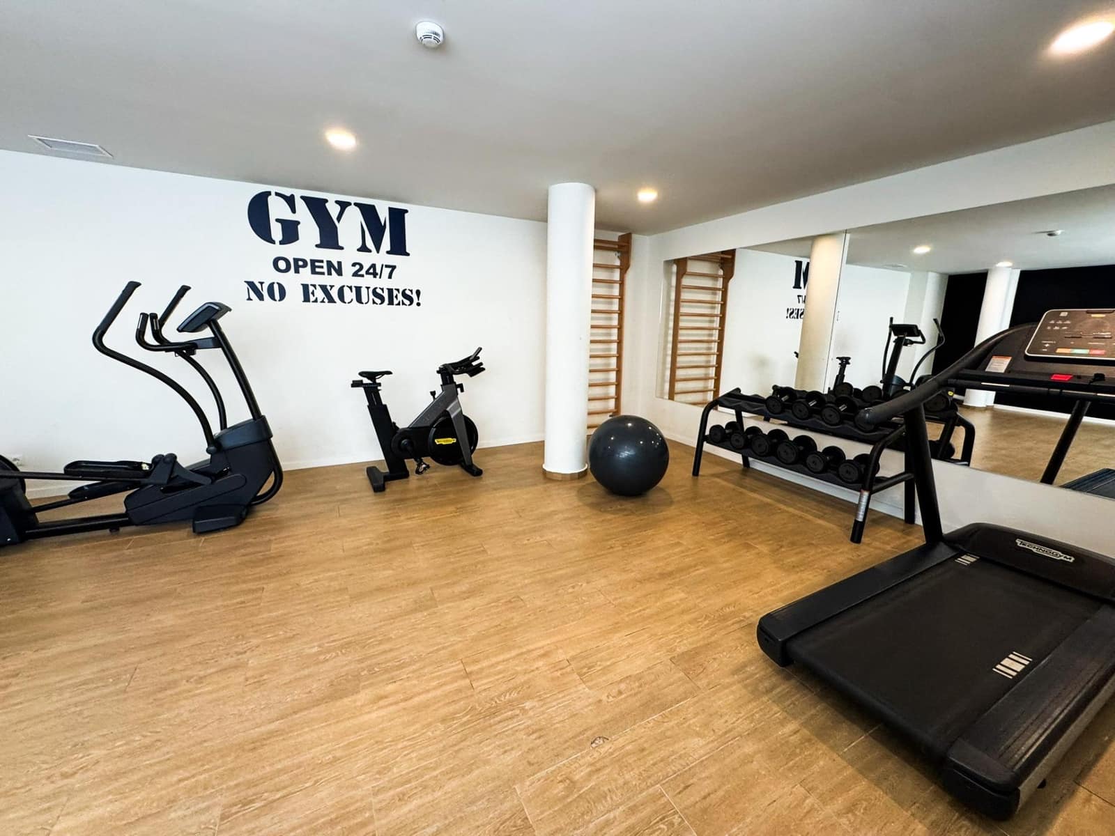 2 soveværelse Lejlighed til leje i Denia - € 1.500 (Ref: 9686425)