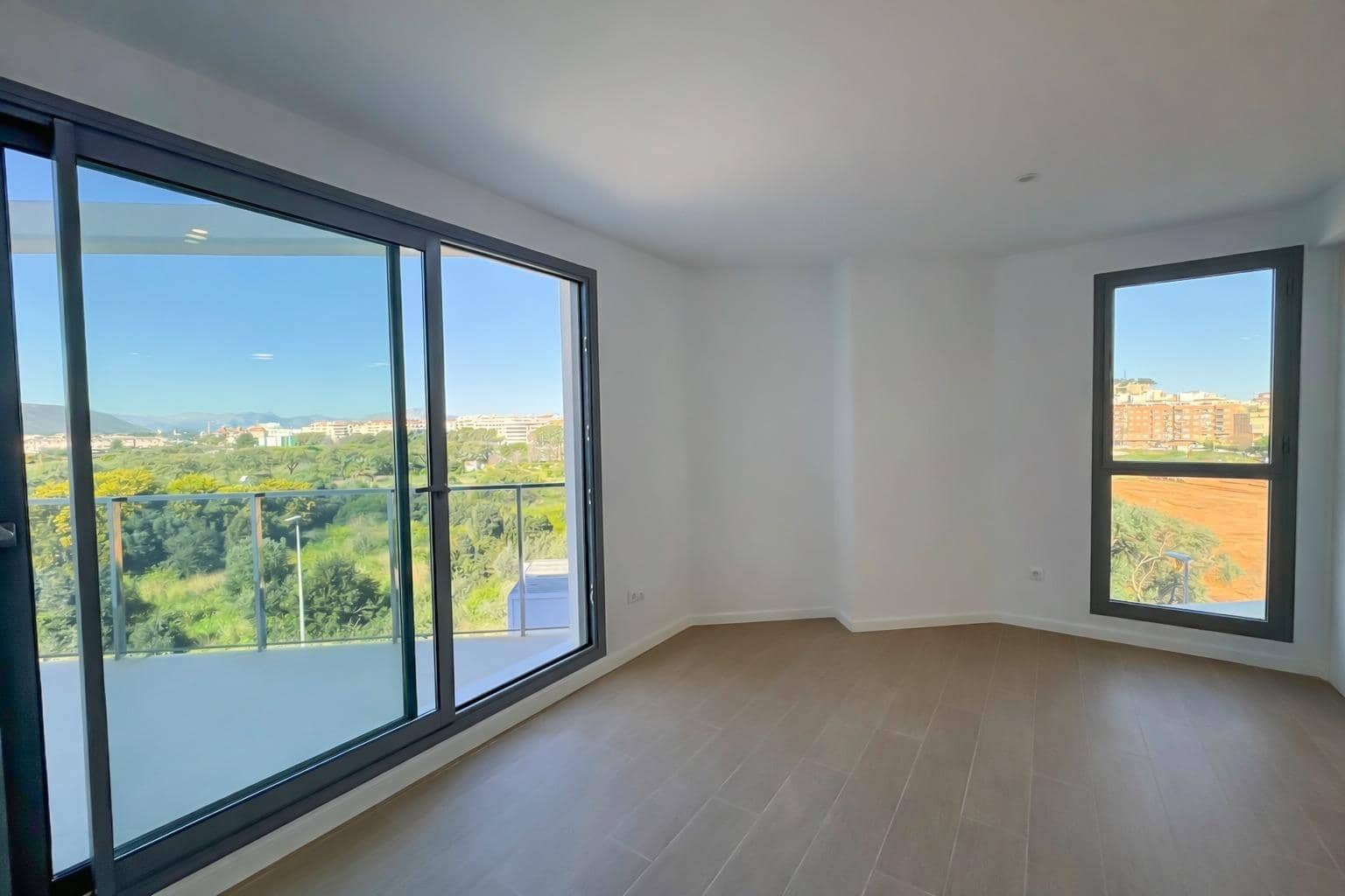 2 soveværelse Lejlighed til leje i Denia - € 1.500 (Ref: 9686425)