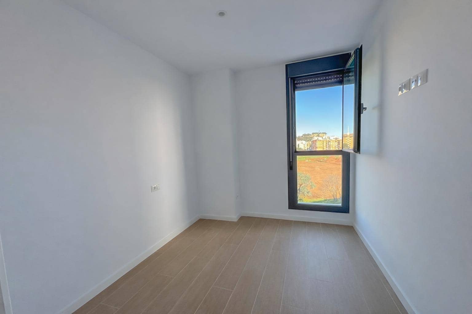 2 soveværelse Lejlighed til leje i Denia - € 1.500 (Ref: 9686425)