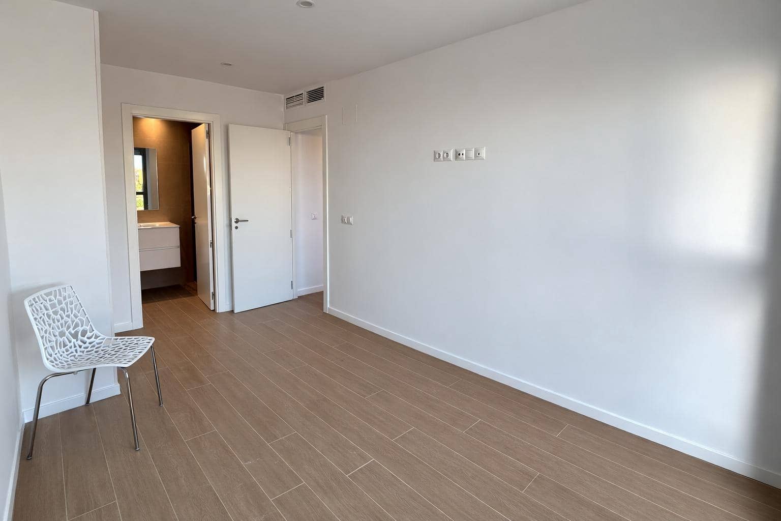 2 soveværelse Lejlighed til leje i Denia - € 1.500 (Ref: 9686425)