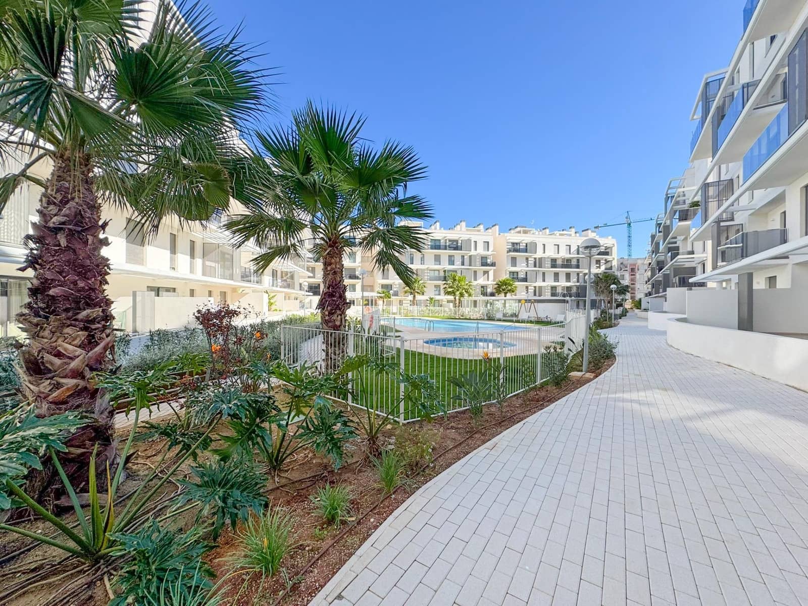 2 soveværelse Lejlighed til leje i Denia - € 1.500 (Ref: 9686425)