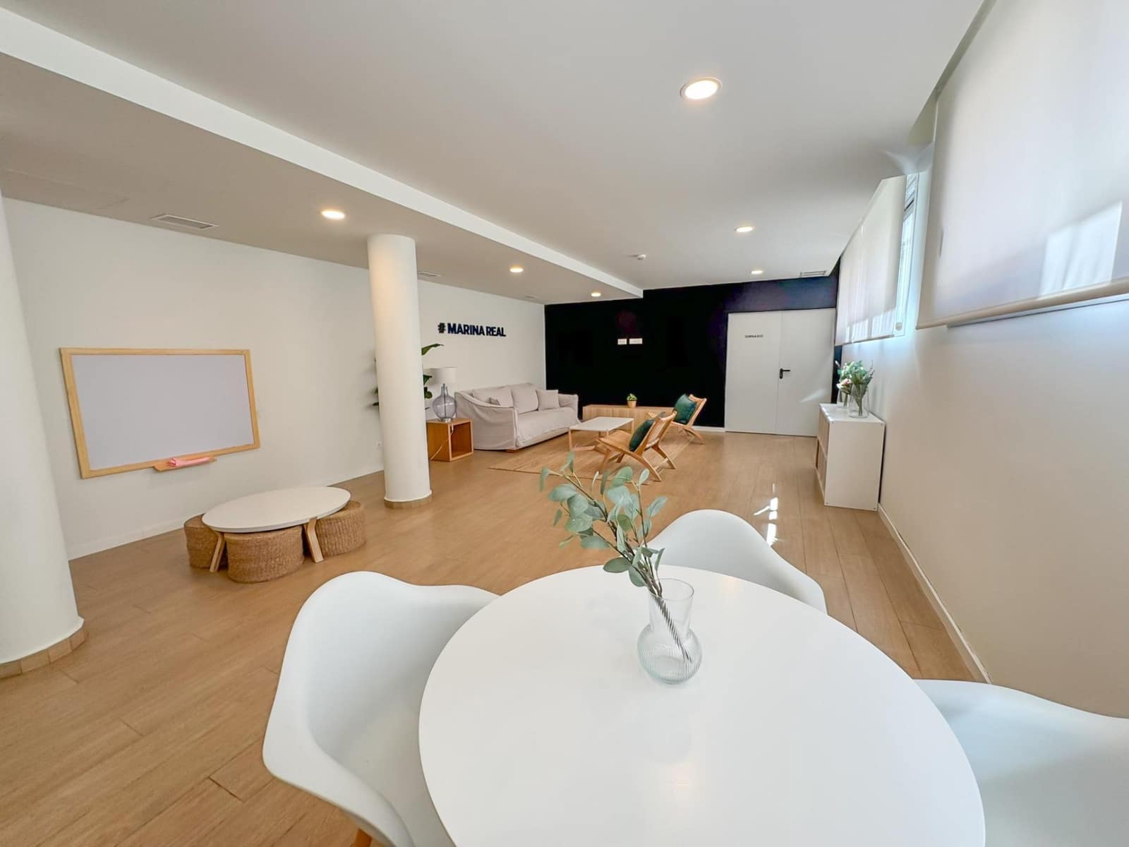 2 soveværelse Lejlighed til leje i Denia - € 1.500 (Ref: 9686425)