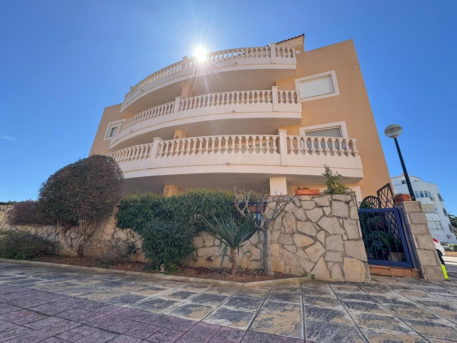 2 bedroom Apartment for sale in Denia - € 310,000 (Ref: 9735583)