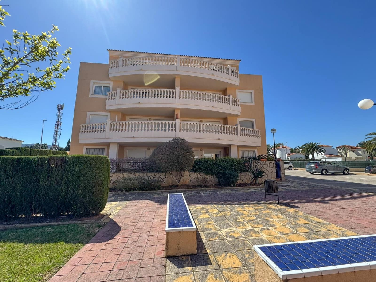 2 bedroom Apartment for sale in Denia - € 310,000 (Ref: 9735583)