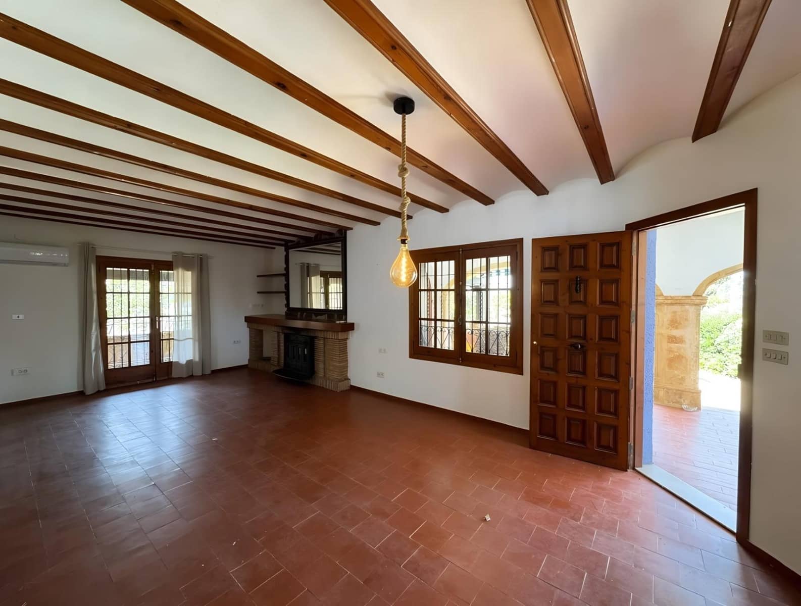 3 slaapkamer Villa te huur in Denia met zwembad garage - € 1.950 (Ref: 9778127)