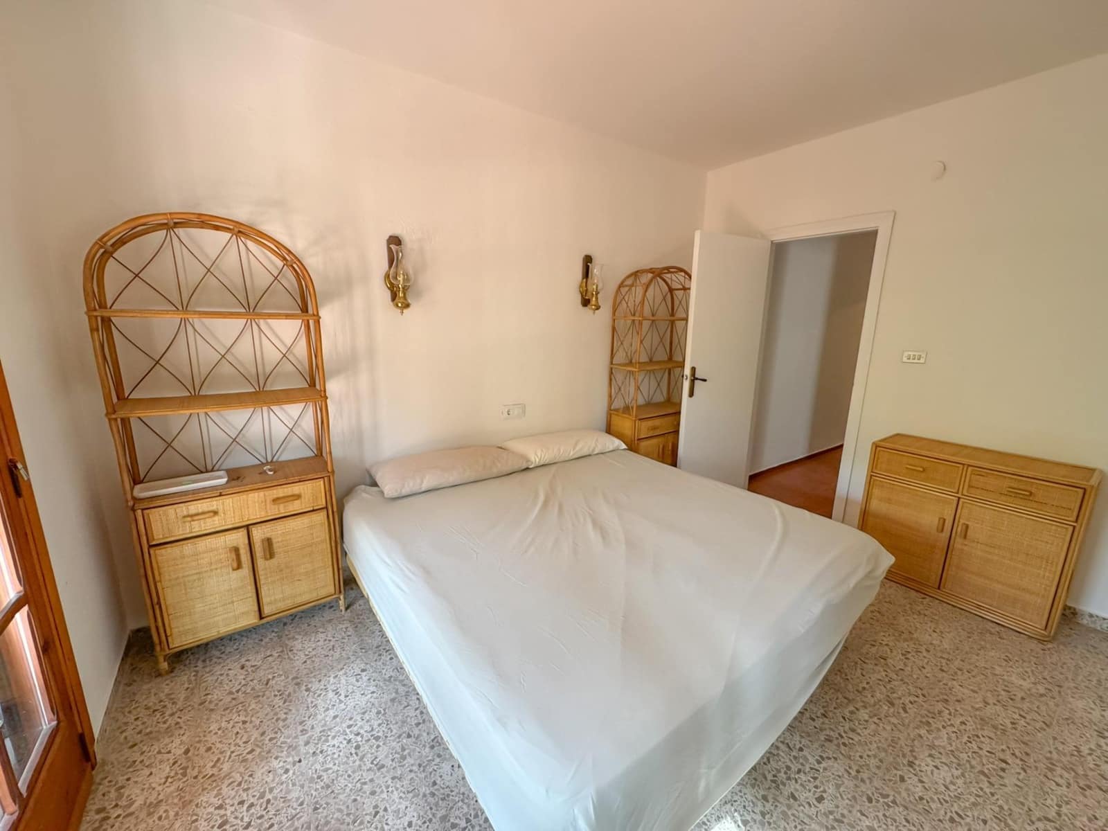 3 slaapkamer Villa te huur in Denia met zwembad garage - € 1.950 (Ref: 9778127)