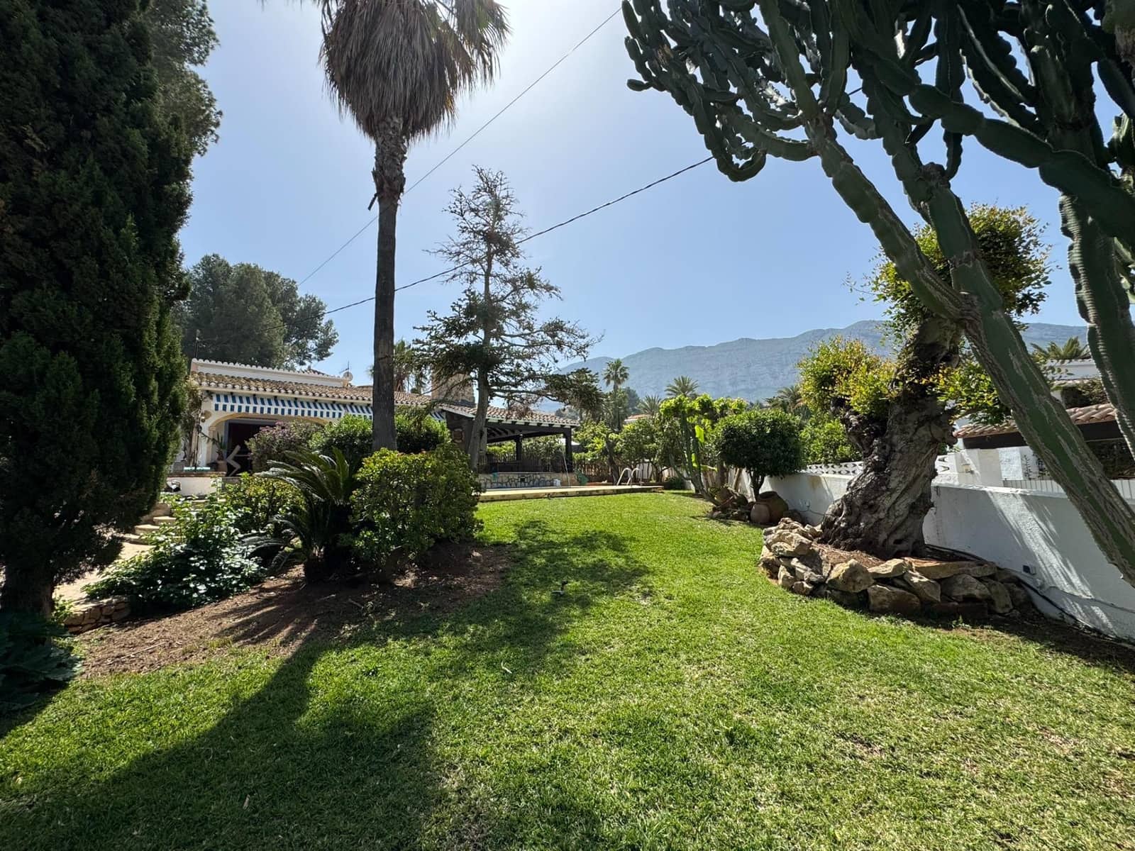 3 slaapkamer Villa te huur in Denia met zwembad garage - € 1.950 (Ref: 9778127)