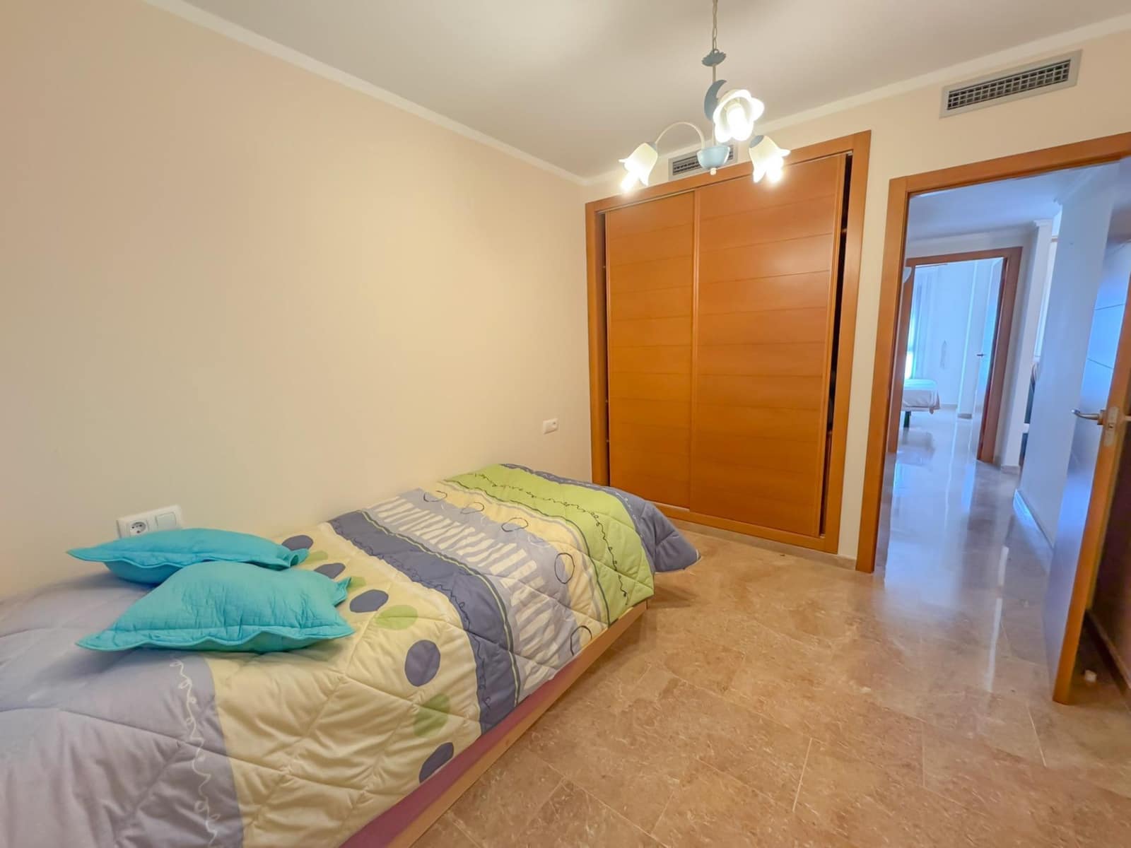 2 bedroom Apartment for rent in Denia with garage - € 950 (Ref: 9778128)