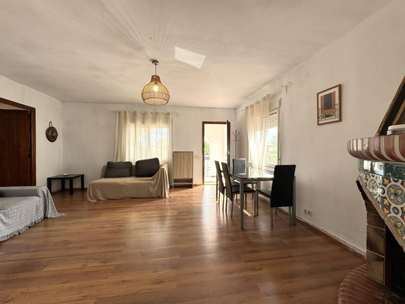 5 bedroom Villa for sale in Denia with garage - € 590,000 (Ref: 9807952)