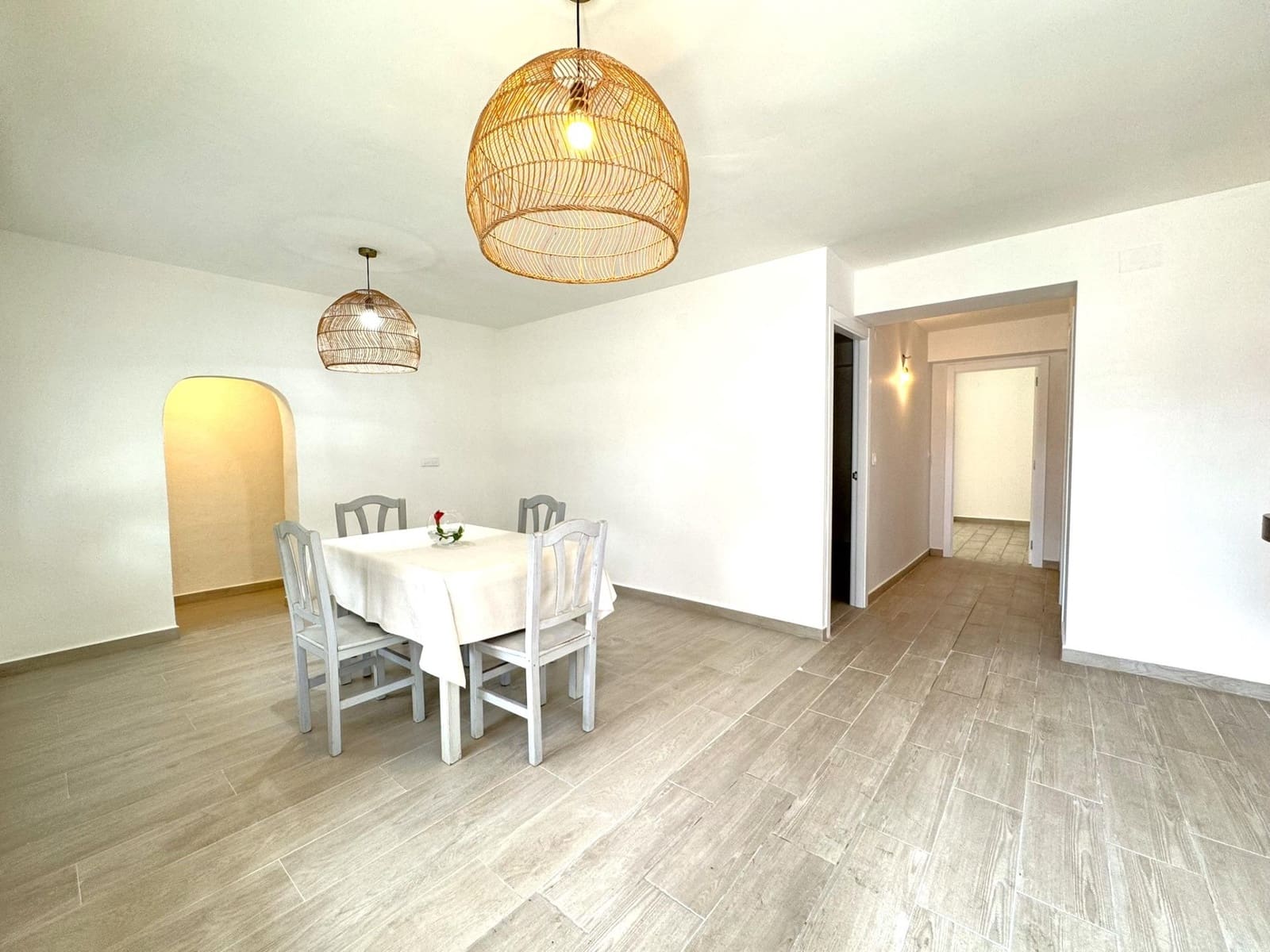 5 bedroom Villa for sale in Denia with garage - € 590,000 (Ref: 9807952)