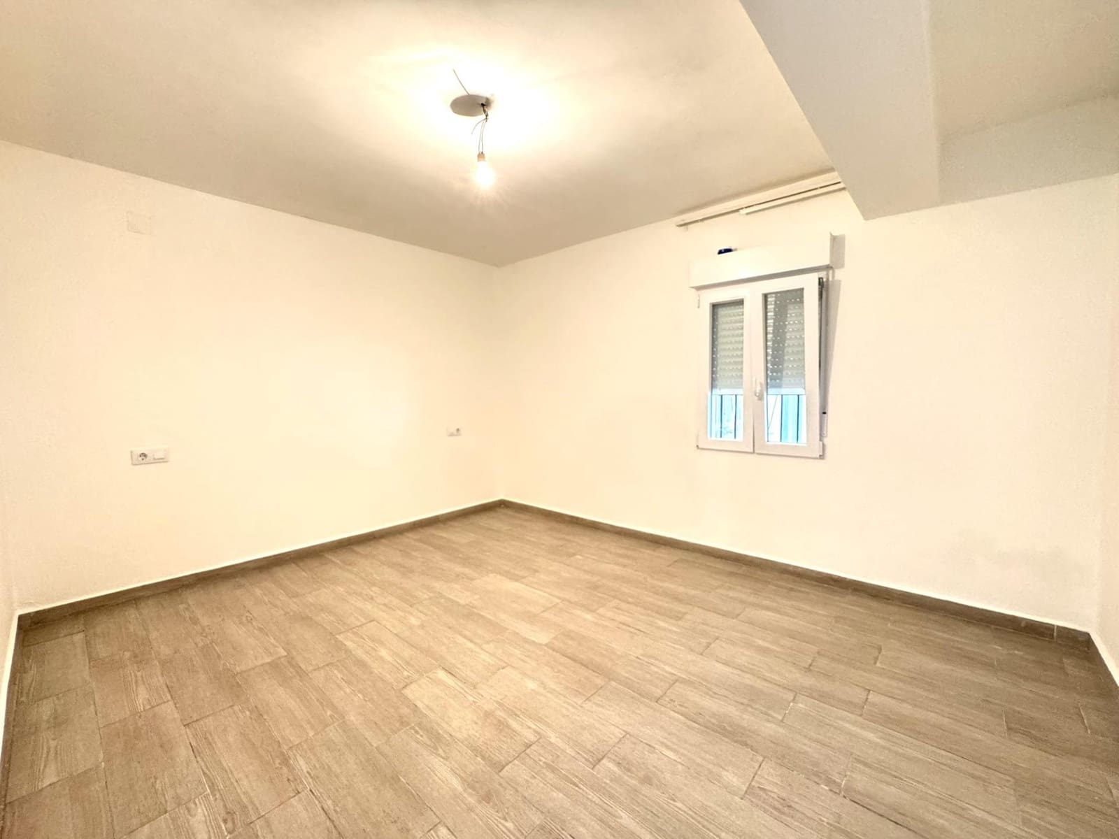 5 bedroom Villa for sale in Denia with garage - € 590,000 (Ref: 9807952)