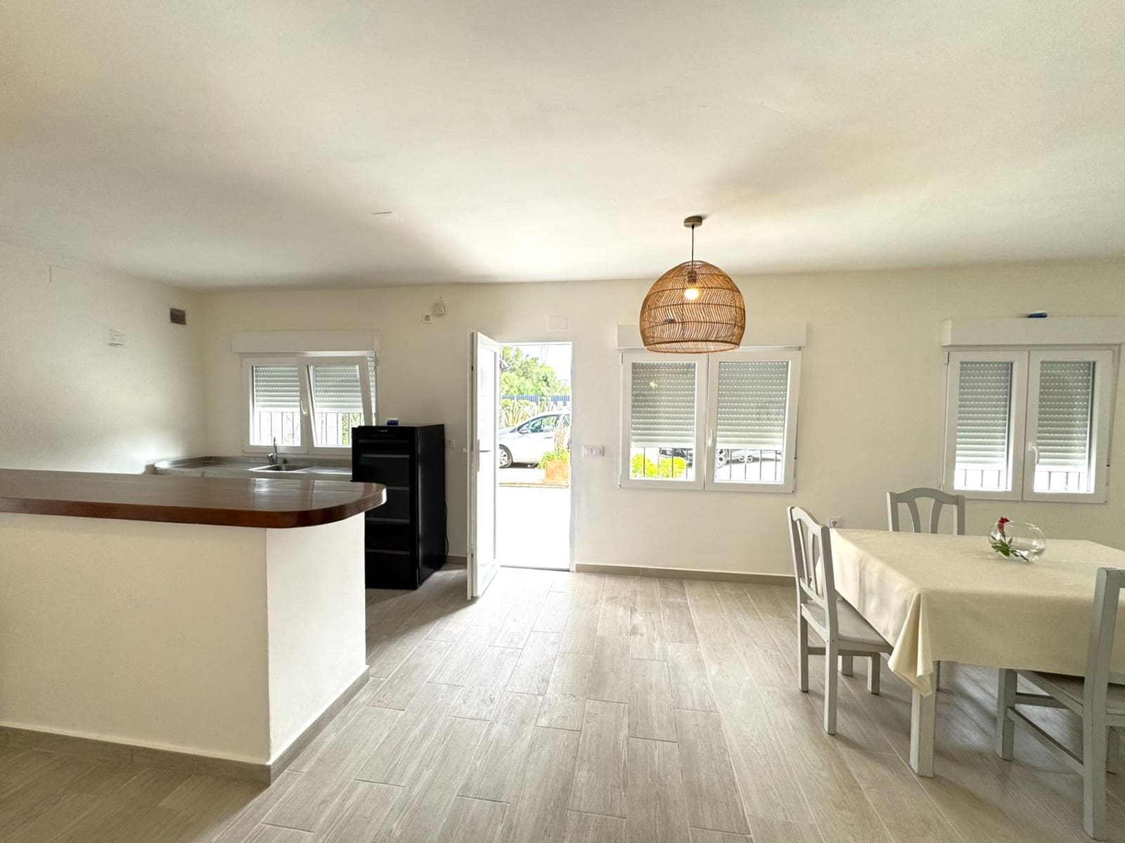 5 bedroom Villa for sale in Denia with garage - € 590,000 (Ref: 9807952)