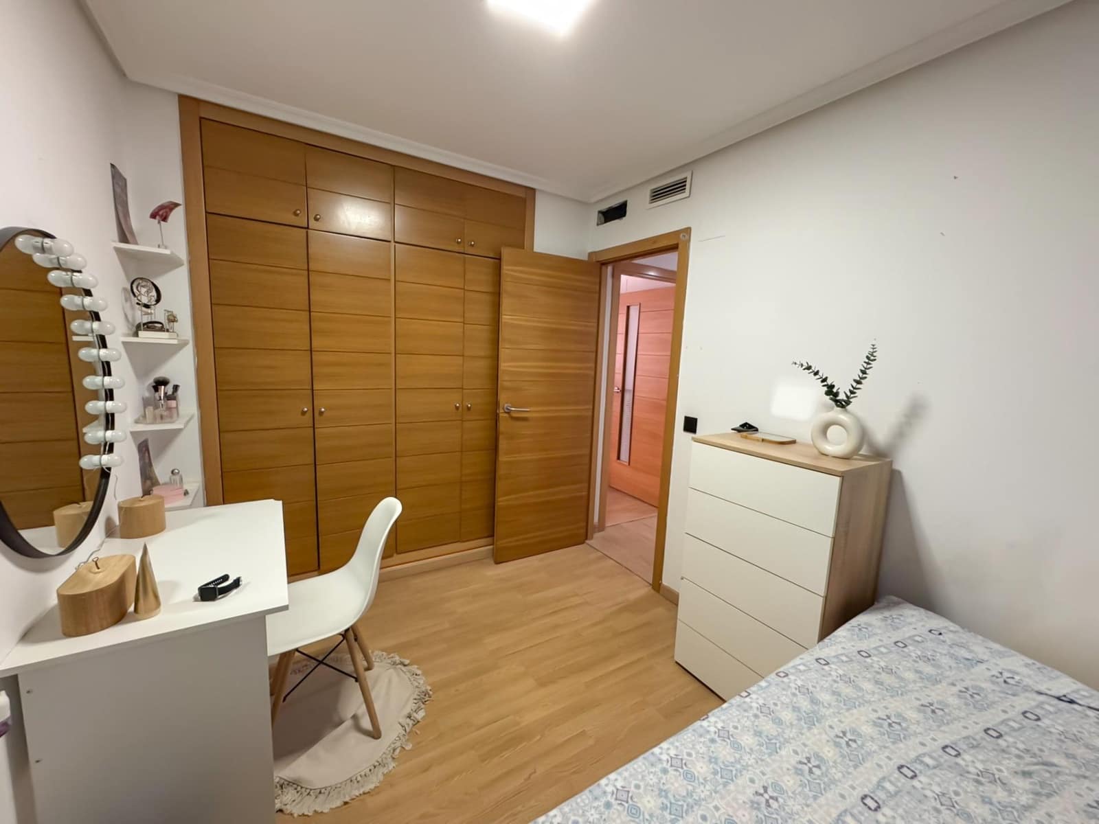Piso de 3 habitaciones en Dénia en venta - 273.000 € (Ref: 9820502)
