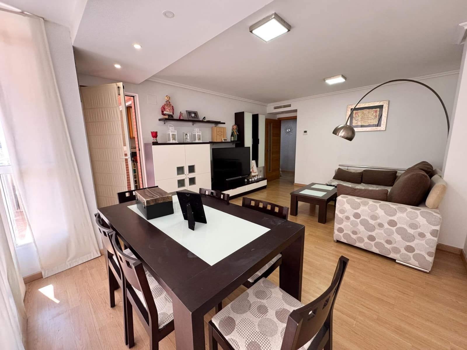 Piso de 3 habitaciones en Dénia en venta - 273.000 € (Ref: 9820502)