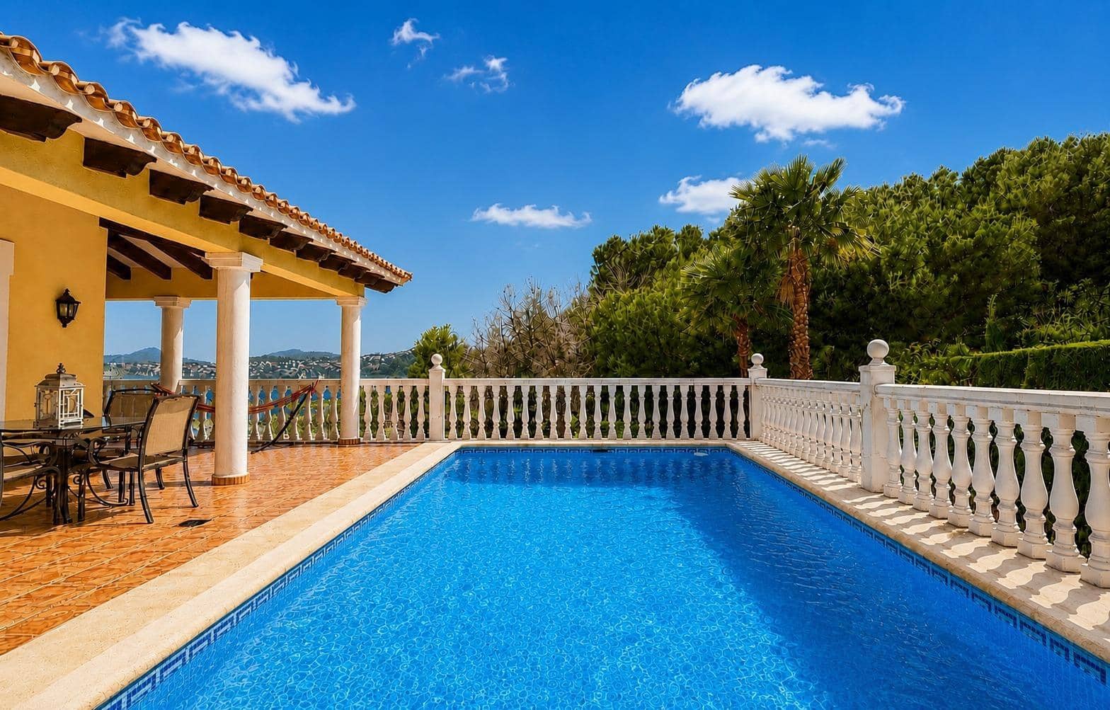 Chalet de 3 habitaciones en La Sella en venta con piscina - 660.000 € (Ref: 9836666)