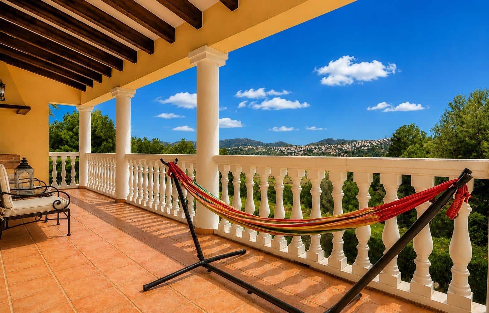 Chalet de 3 habitaciones en La Sella en venta con piscina - 660.000 € (Ref: 9836666)