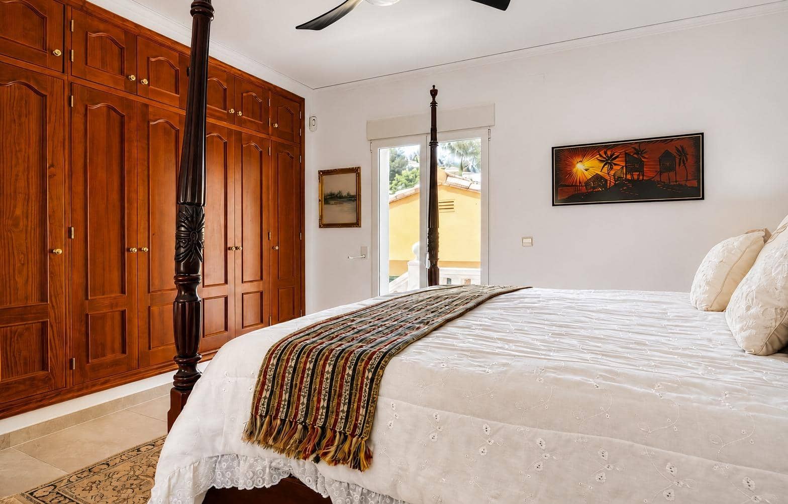 Chalet de 3 habitaciones en La Sella en venta con piscina - 660.000 € (Ref: 9836666)