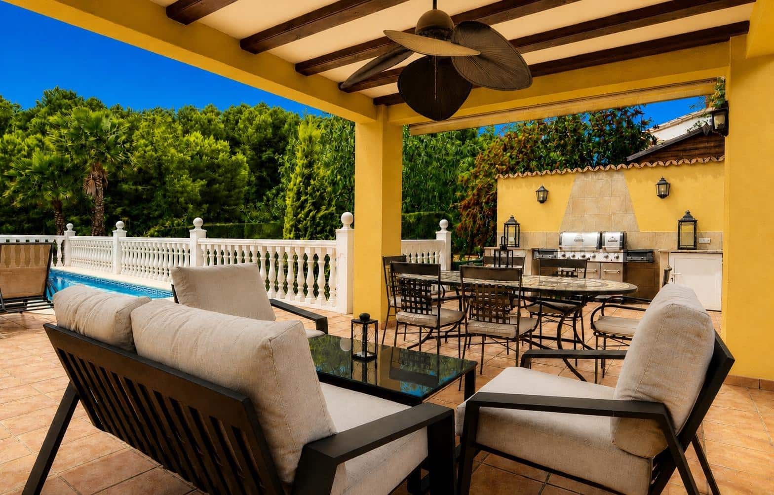 Chalet de 3 habitaciones en La Sella en venta con piscina - 660.000 € (Ref: 9836666)