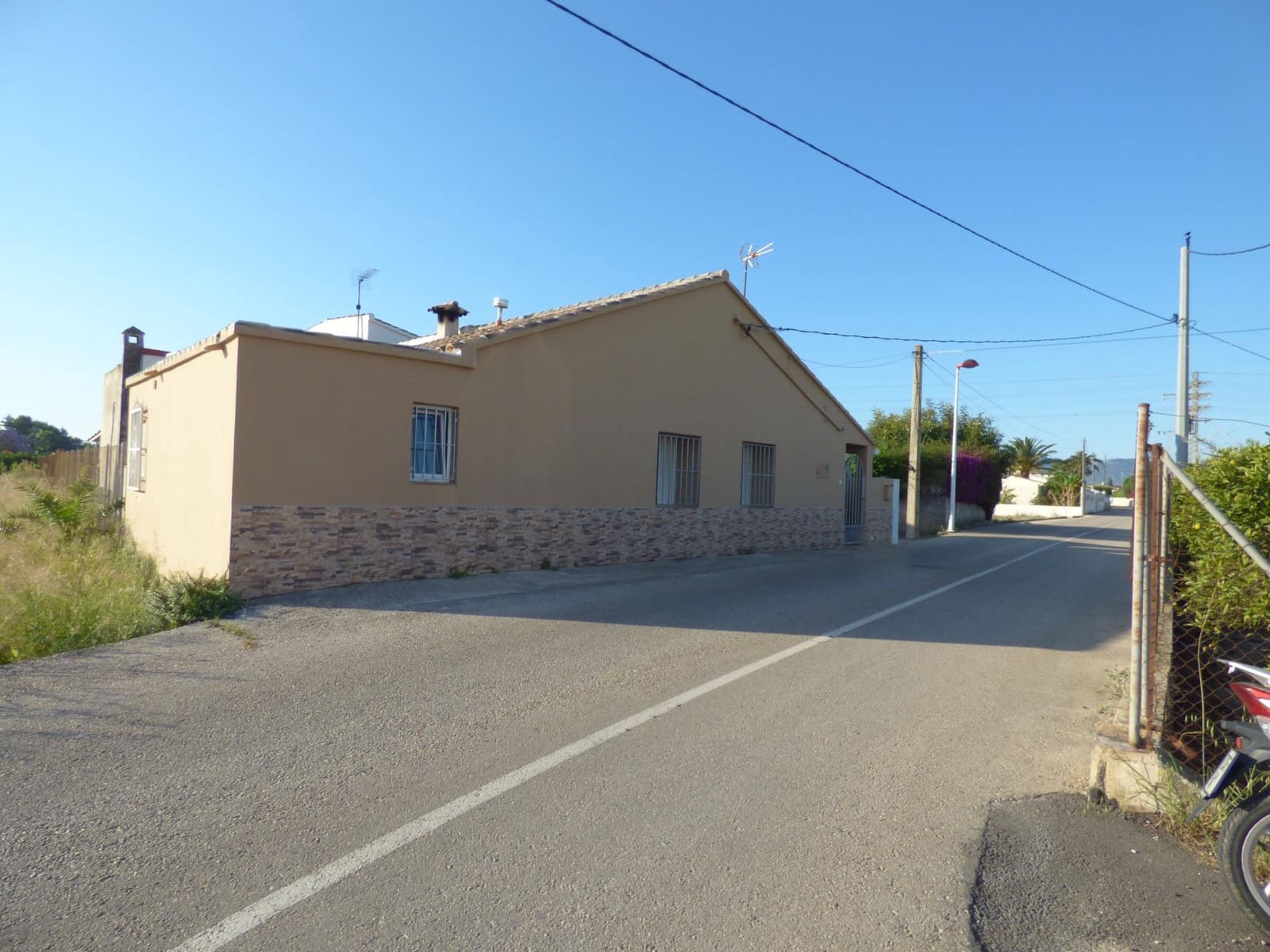 2 bedroom Townhouse for sale in Els Poblets - € 230,000 (Ref: 9843395)
