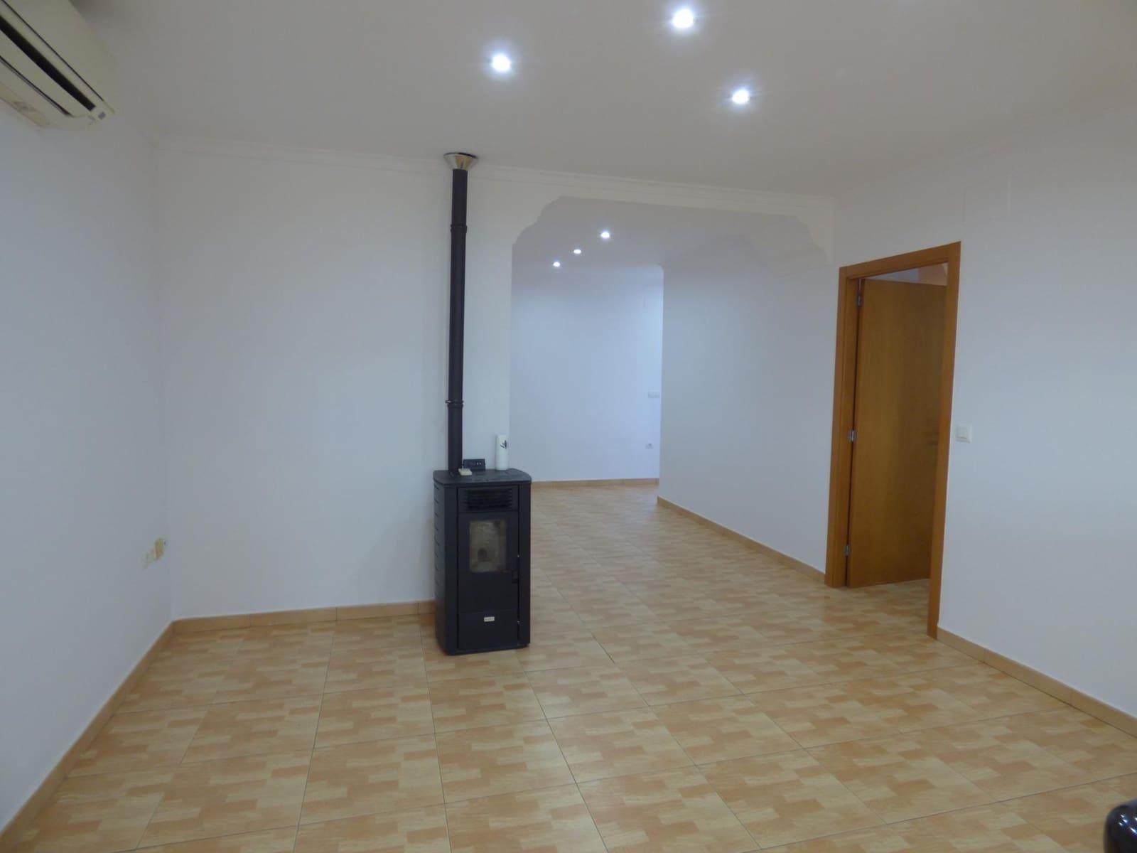 2 bedroom Townhouse for sale in Els Poblets - € 230,000 (Ref: 9843395)