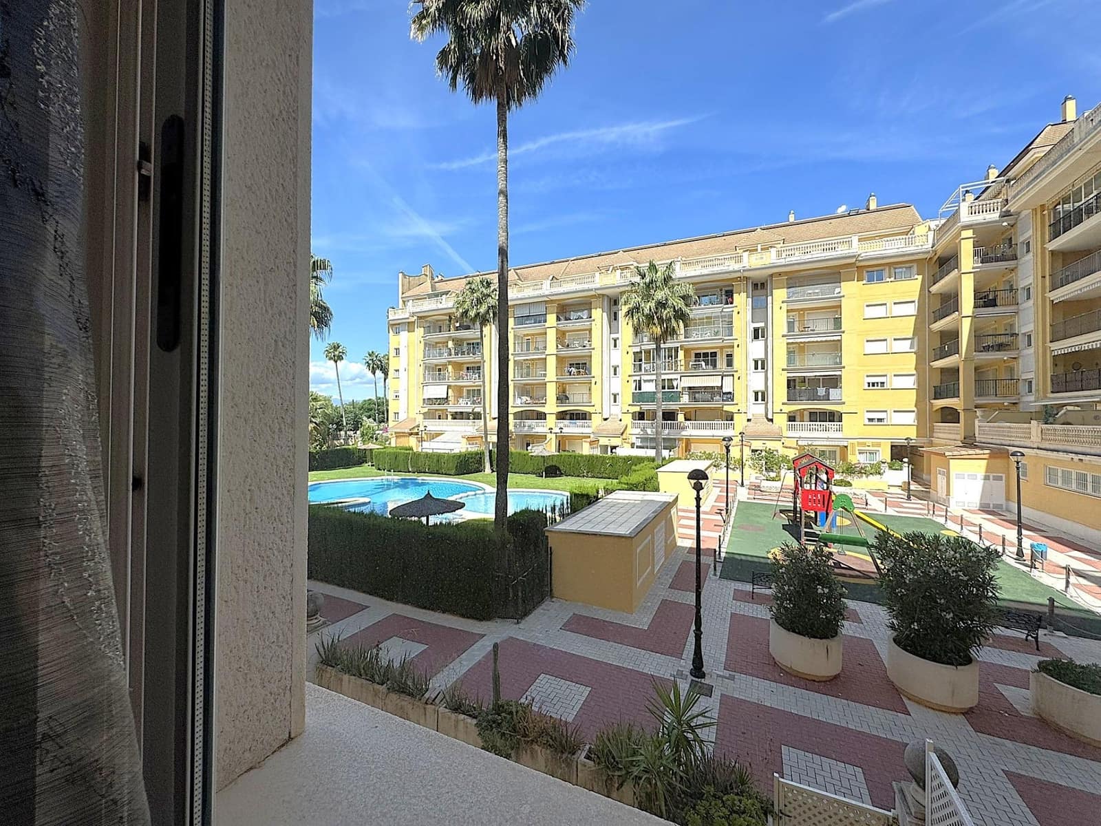 3 bedroom Apartment for sale in Denia with pool garage - € 345,000 (Ref: 9846239)