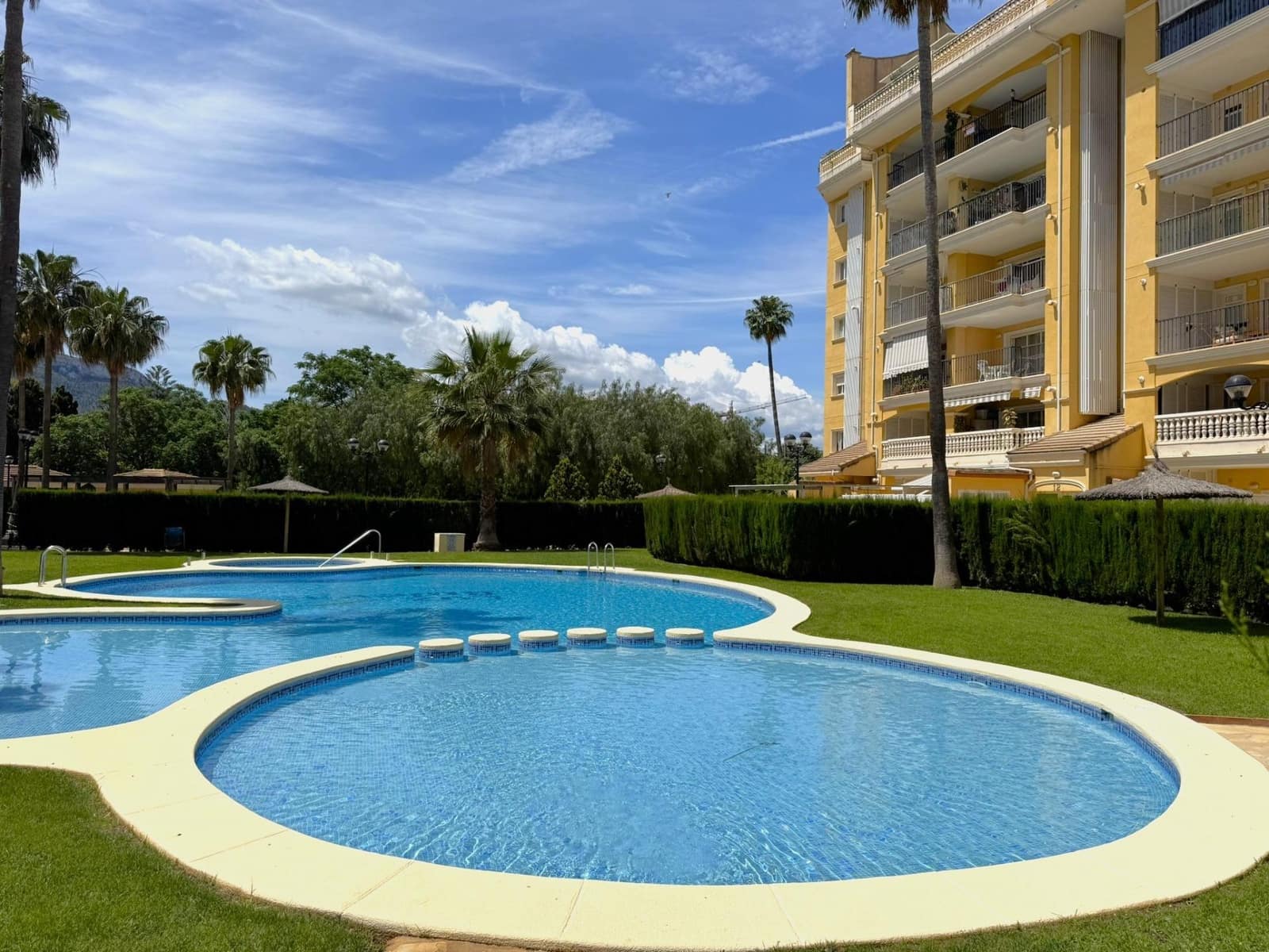 3 bedroom Apartment for sale in Denia with pool garage - € 345,000 (Ref: 9846239)