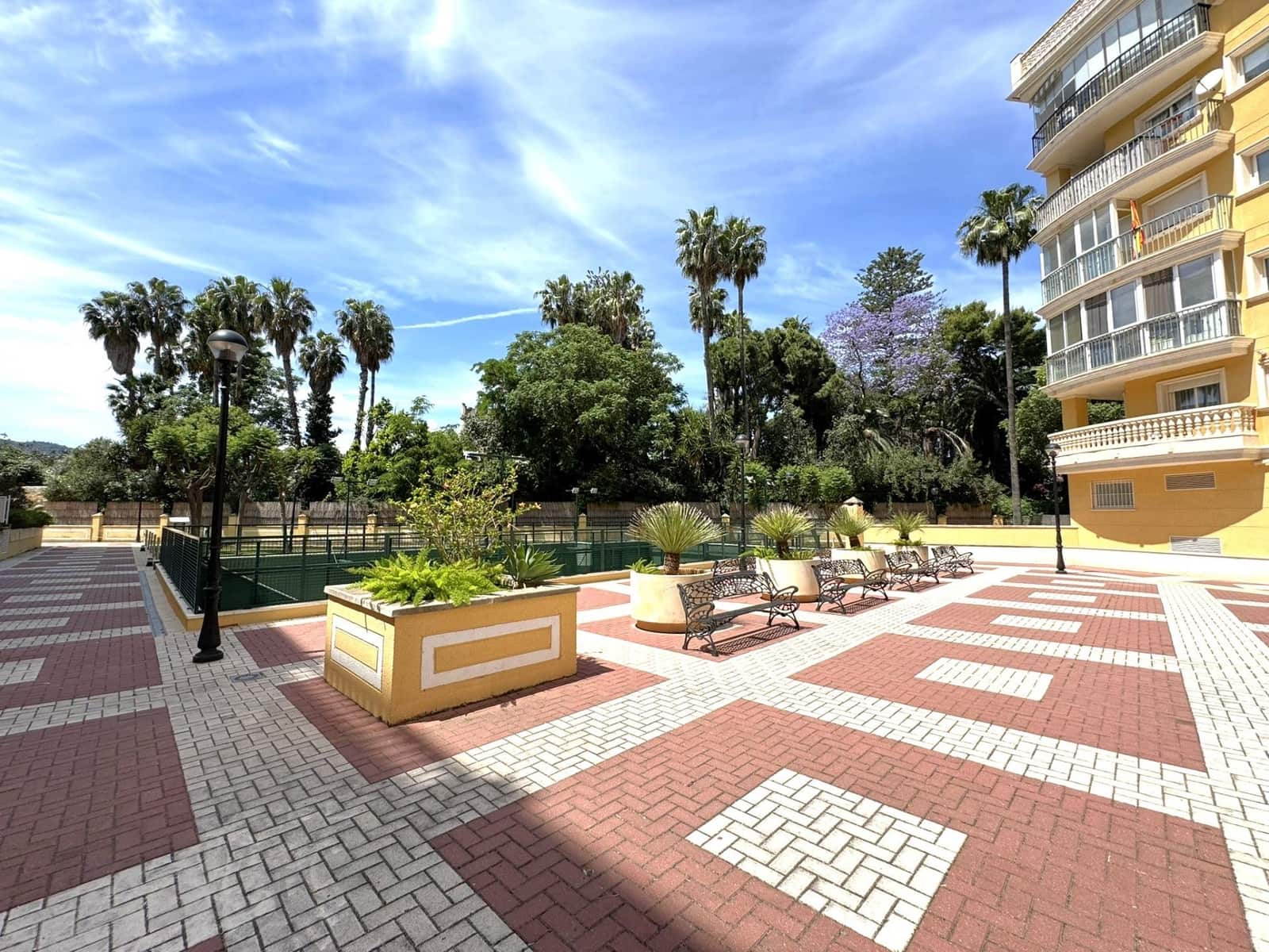 3 bedroom Apartment for sale in Denia with pool garage - € 345,000 (Ref: 9846239)