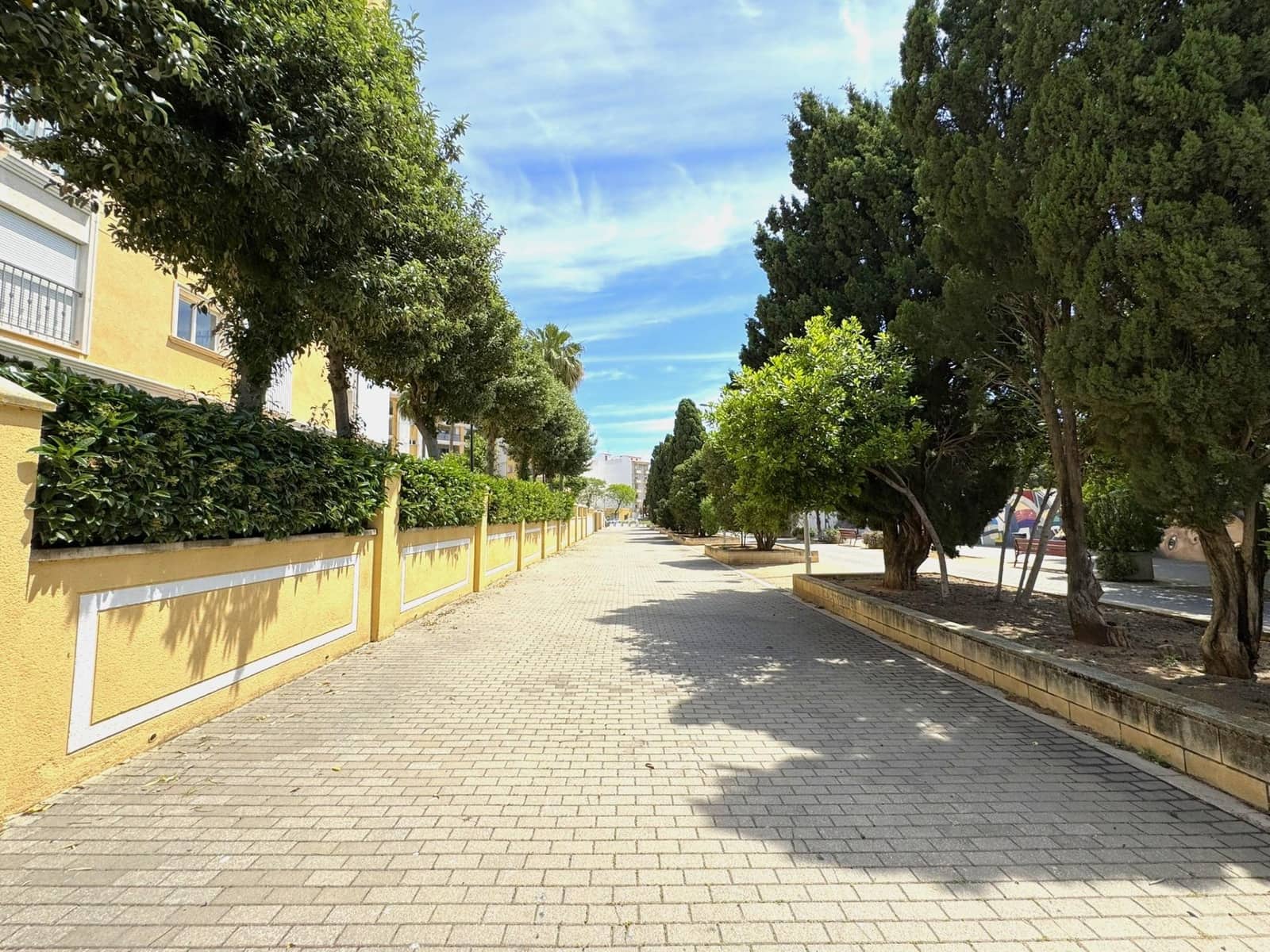 3 bedroom Apartment for sale in Denia with pool garage - € 345,000 (Ref: 9846239)