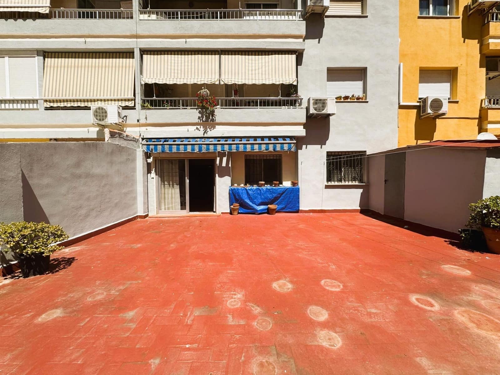 3 bedroom Flat for sale in Denia - € 185,000 (Ref: 9860102)