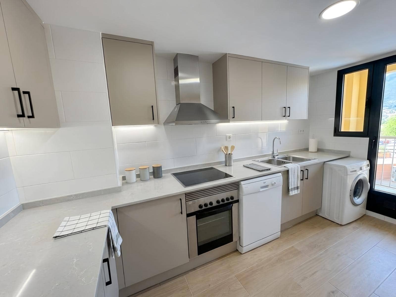 3 Zimmer Apartment zu verkaufen in Denia - 280.000 € (Ref: 9881939)