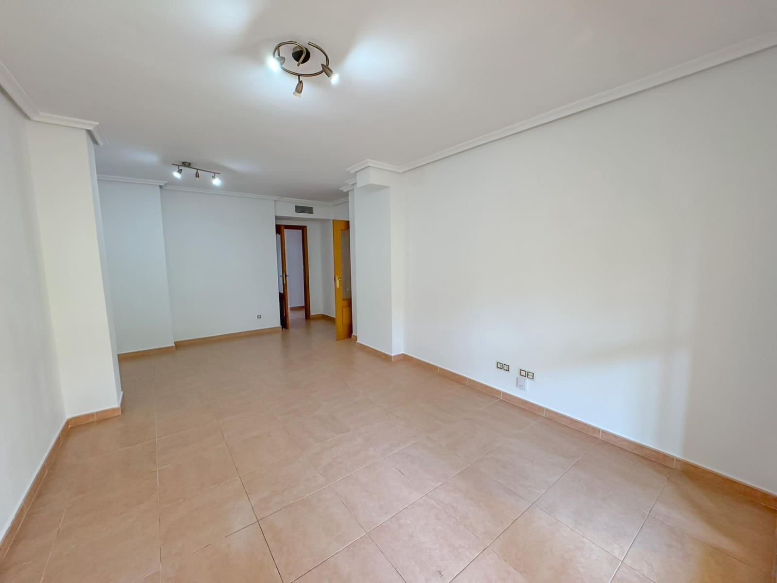 3 Zimmer Apartment zu verkaufen in Denia - 280.000 € (Ref: 9881939)