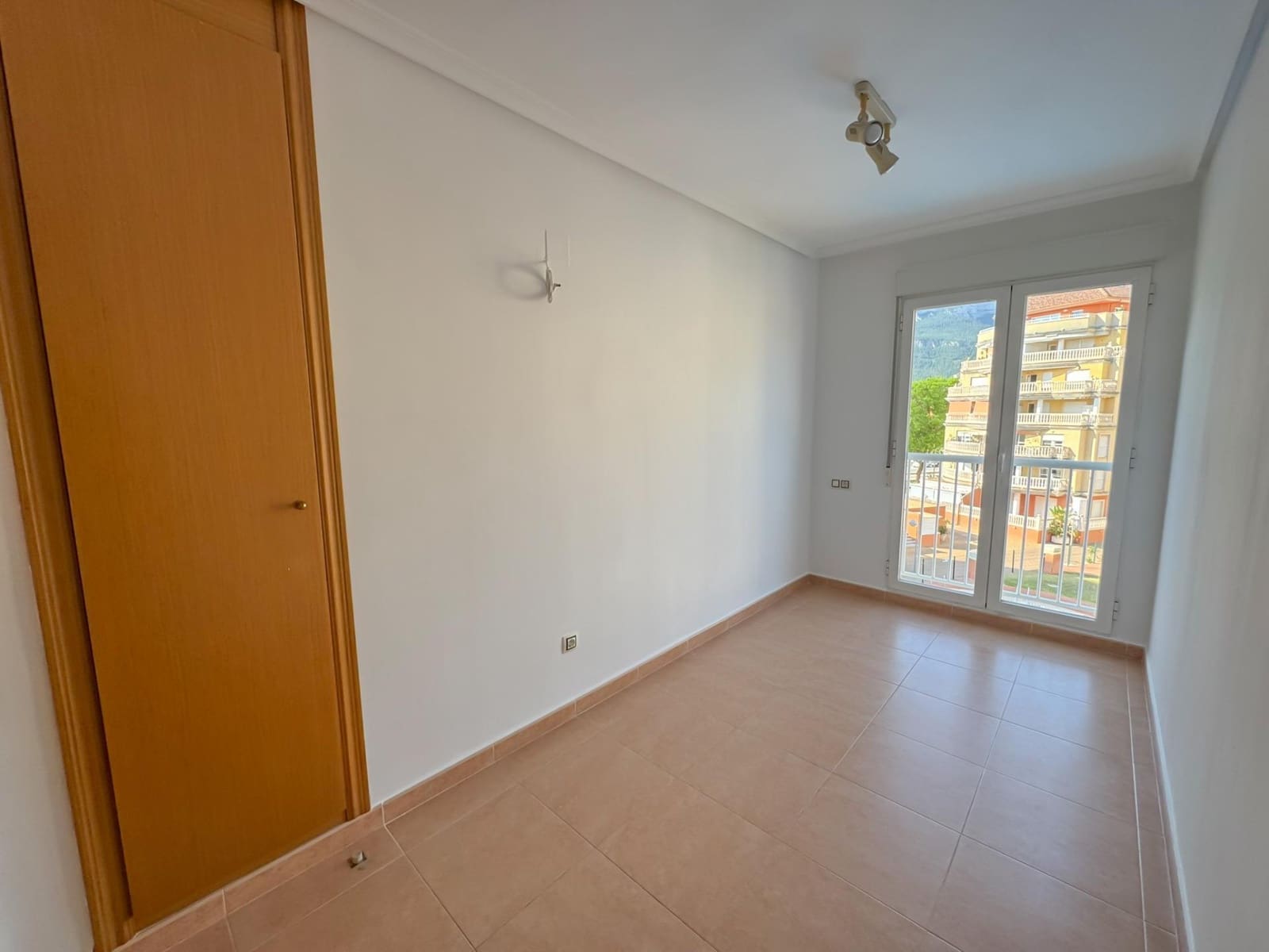 3 Zimmer Apartment zu verkaufen in Denia - 280.000 € (Ref: 9881939)