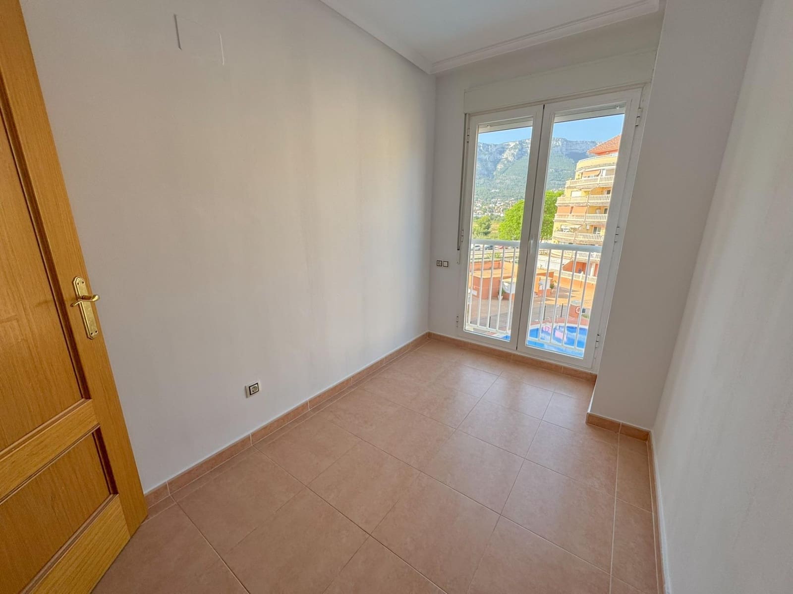 3 Zimmer Apartment zu verkaufen in Denia - 280.000 € (Ref: 9881939)