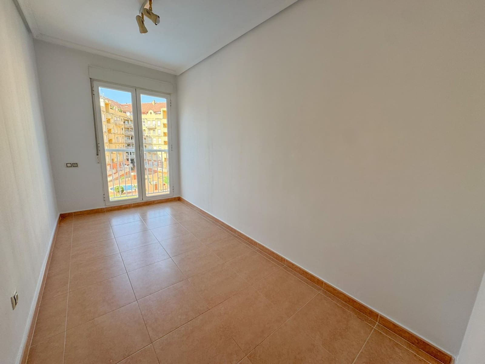 3 Zimmer Apartment zu verkaufen in Denia - 280.000 € (Ref: 9881939)