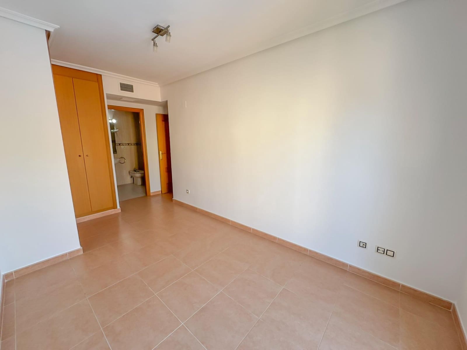 3 Zimmer Apartment zu verkaufen in Denia - 280.000 € (Ref: 9881939)